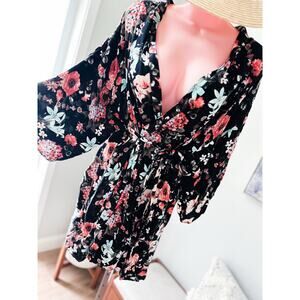 Bed to Brunch Garden Whispers blooming breezy floral Kimono robe